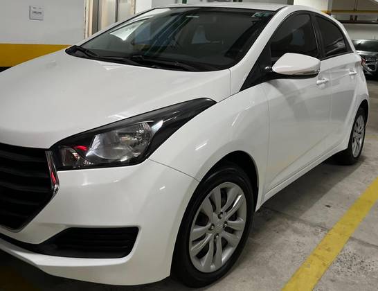 HYUNDAI HB20 1.6 COMFORT PLUS 16V FLEX 4P AUTOMÁTICO HYUNDAI HB20 1.6 COMFORT PLUS 16V FLEX 4P AUTOMÁTICO